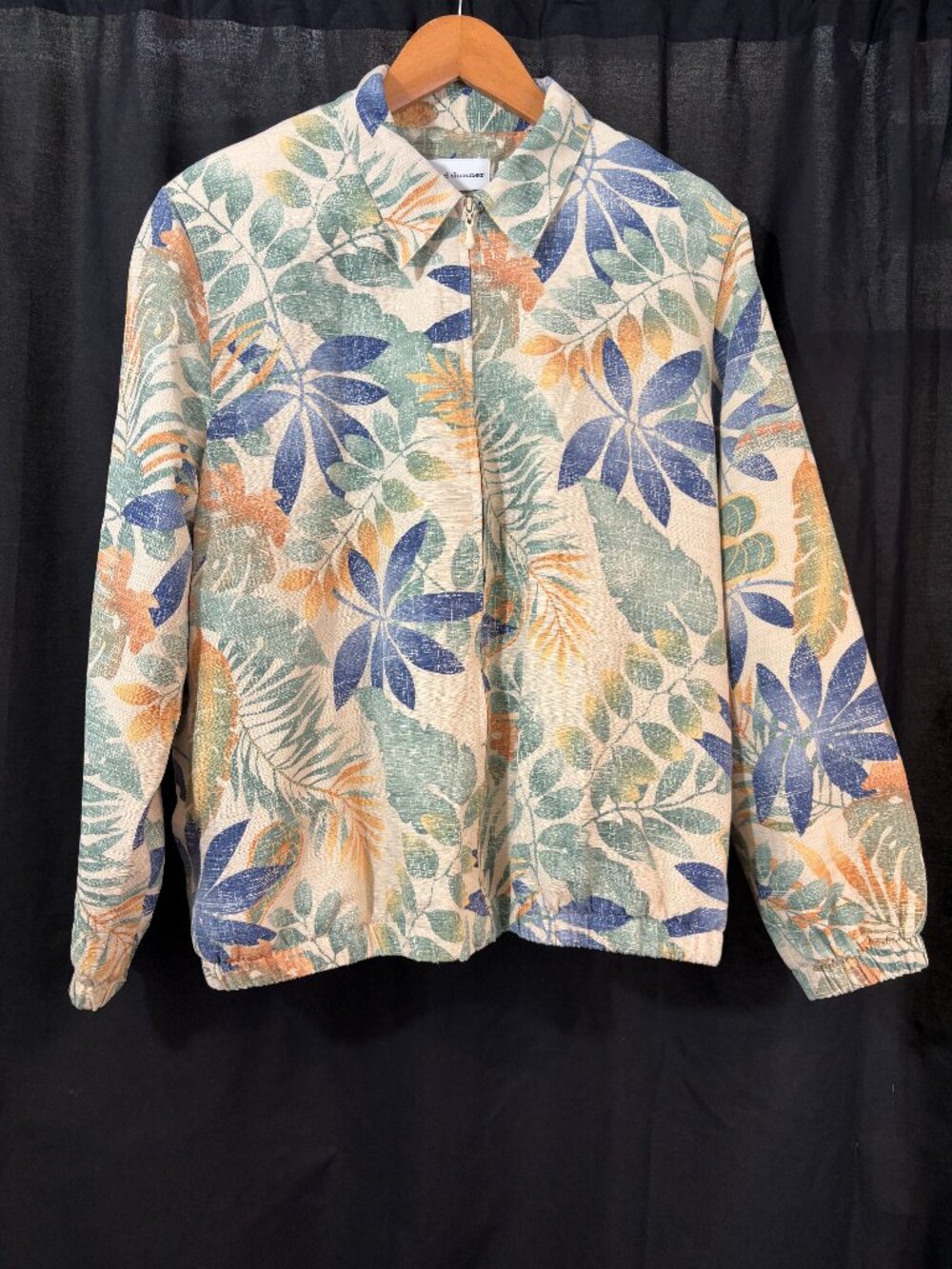 VINTAGE ALFRED DUNNER 100% SILK TROPICAL JACKET